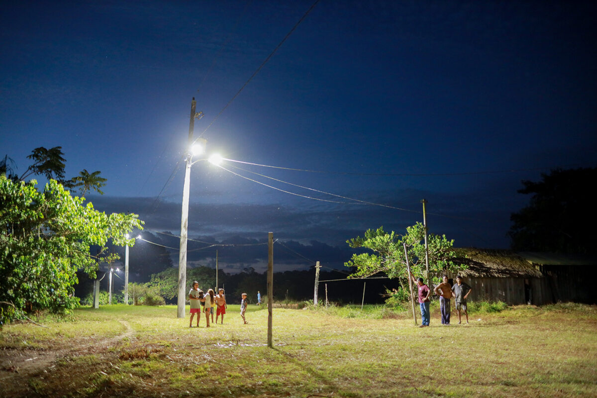 Ilumina+ Amazonas avança e beneficia 116 comunidades rurais