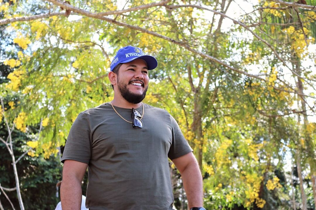 Ruan Mattos assumiu o desafio de melhorar Envira, que atualmente tem 17.186 habitantes (Foto: Reprodução/Instagram@ruanenvira)