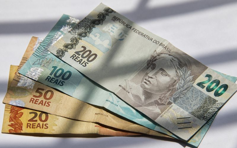 Investimentos de até R$ 1 mil representaram 54,2% das operações (Foto: Reprodução/Canva)