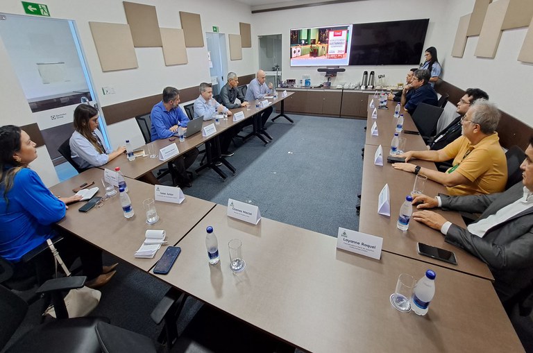 Reunião entre executivos da Eletrolux e dirigentes da Suframa e Sedecti