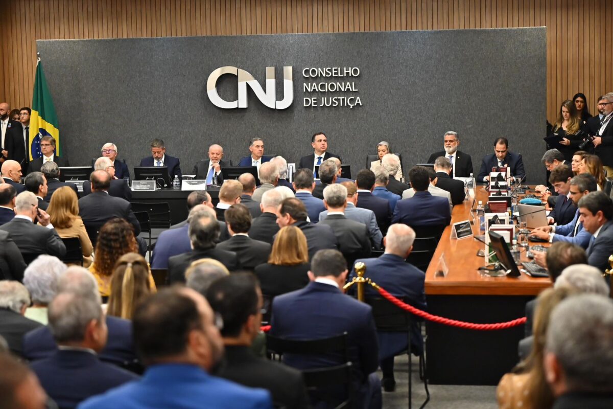 Posse de Mauro Campbell no CNJ reuniu presidente Lula, Luís Roberto Barroso (STF), Arthur Lira (Câmara) e Rodrigo Pacheco (Senado).
