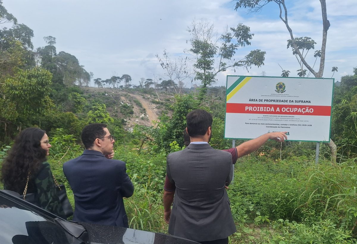 Procuradores da República e dirigentes da Suframa visitam, em Manaus, terras do Distrito Agropecuário da Suframa
