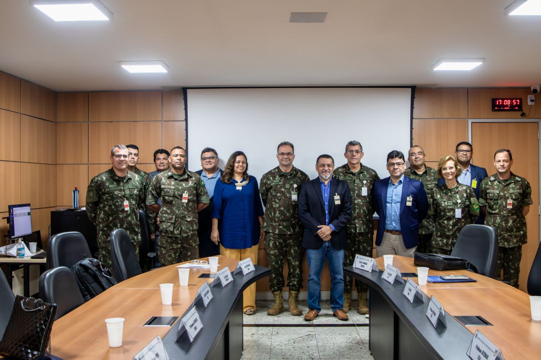 Intercâmbio entre militares do DCT e pesquisadores da Ufam e UEA, em Brasília