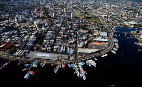 Vista aérea de Manaus, cidade que ocupa a 3.885ª posição no IDSC-BR