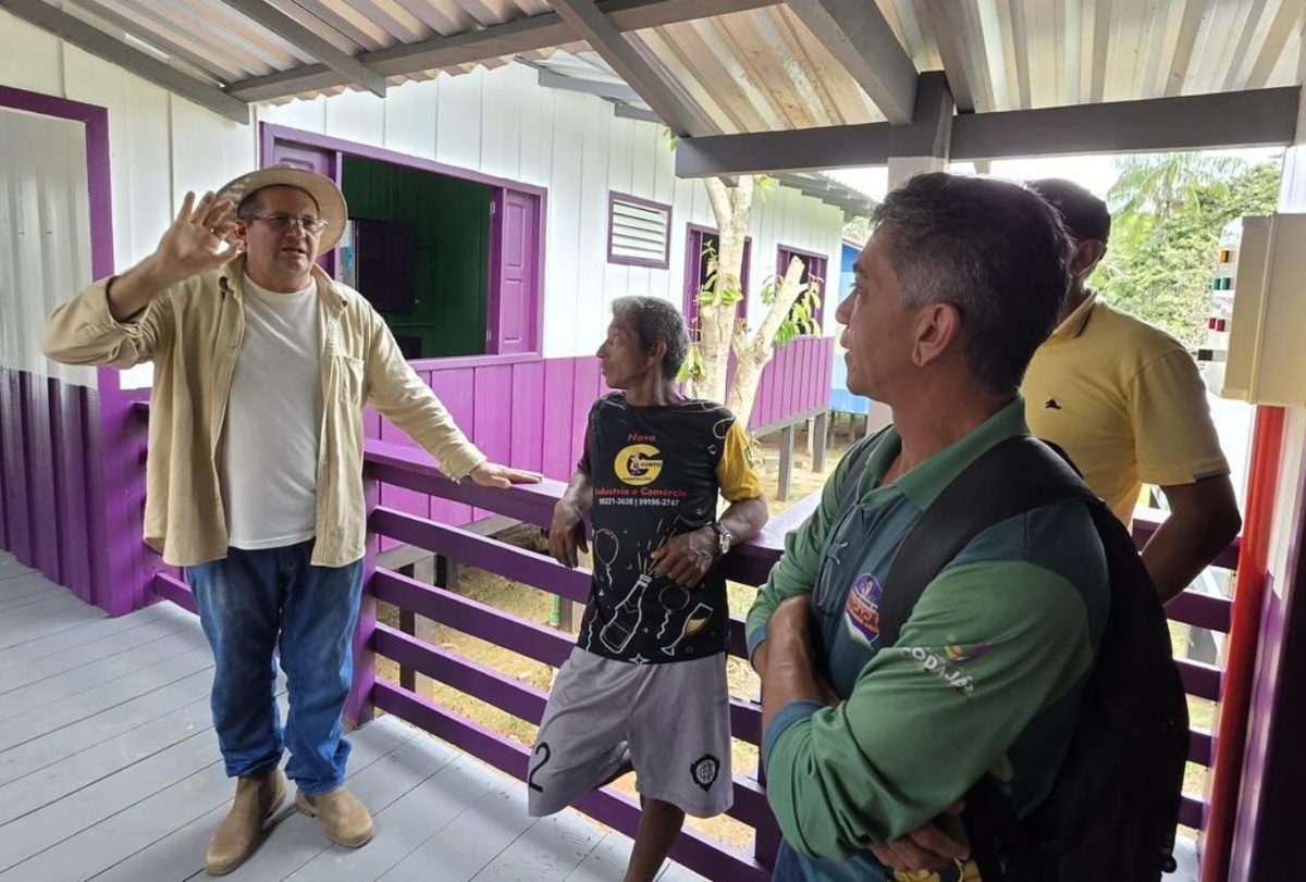 Prefeito de Codajás, Tonho (União Brasil), está construindo creche, focando em infraestrutura mas preocupado com a estiagem