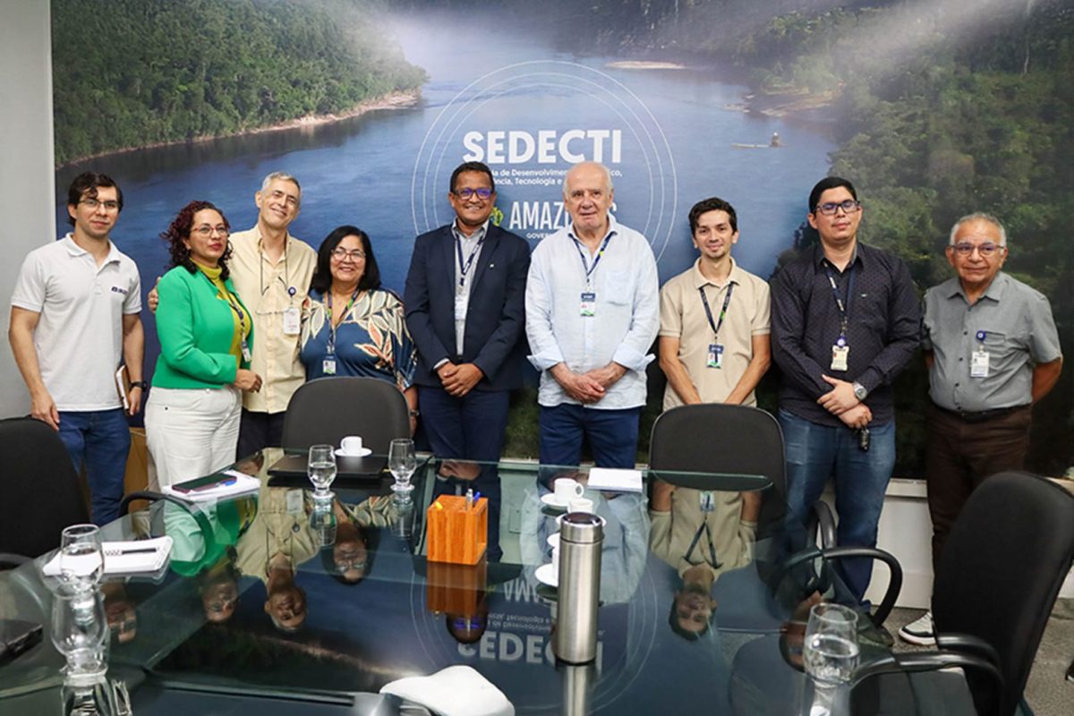 A Sedecti e o IBGE se reuniram para a primeira atualização da malha territorial do Amazonas. A parceria visa fortalecer a produção de dados oficiais para censos e planejamento.