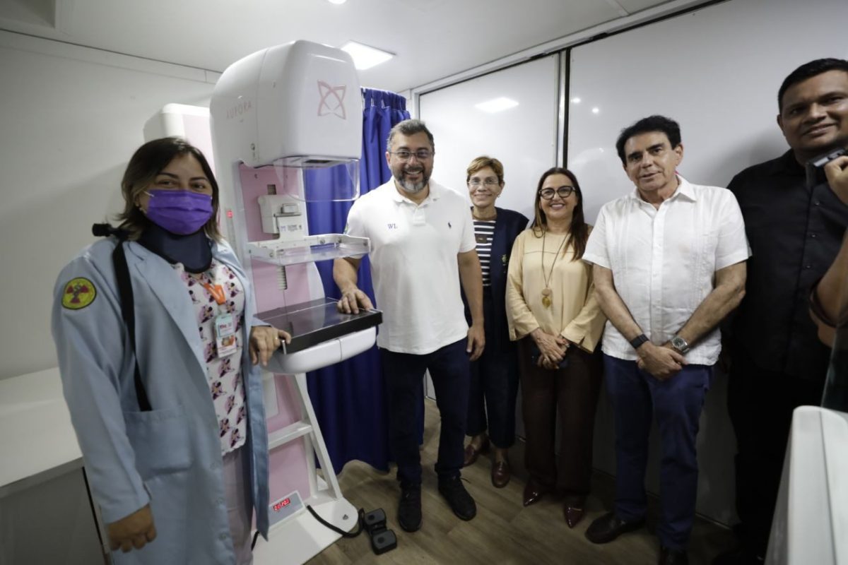 Governador Wilson Lima vistoria carreta da saúde, em Manacapuru