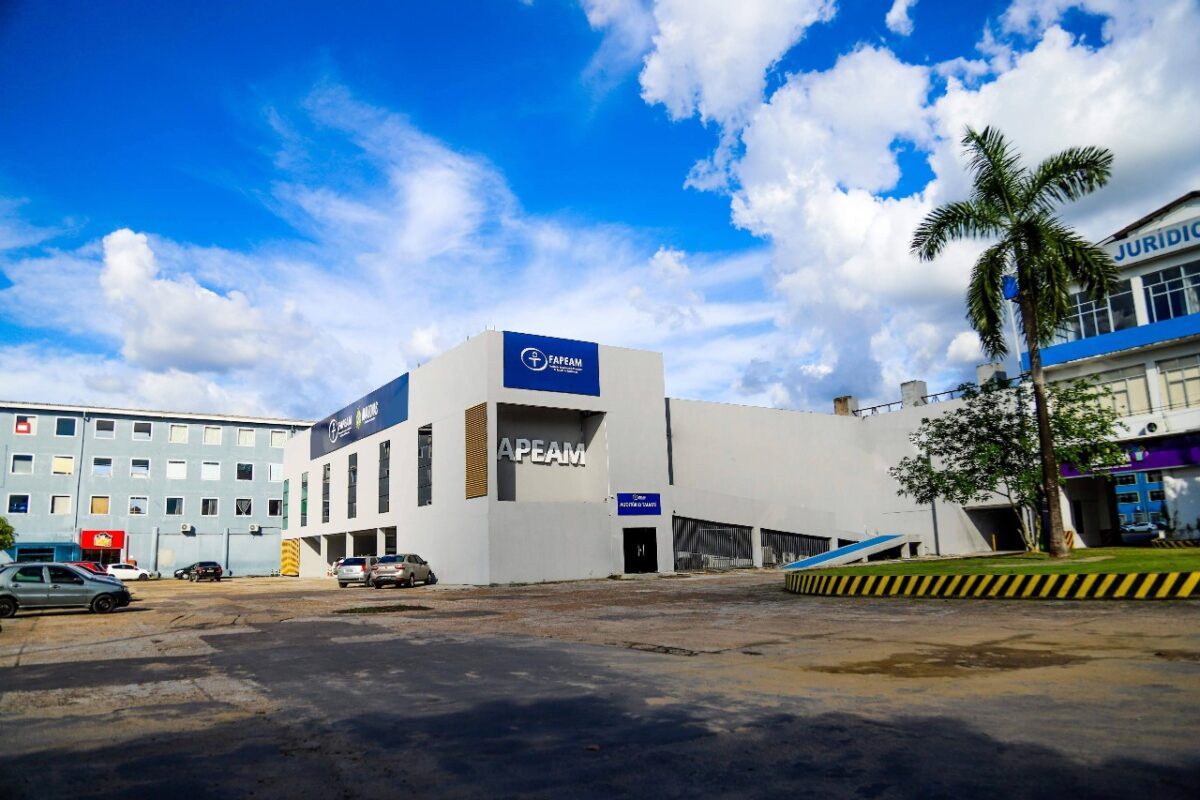 Fachada da sede da Fundação de Amparo à Pesquisa do Estado do Amazonas (Fapeam) em Manaus