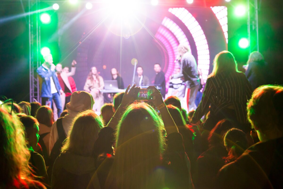 Público se diverte em evento de música e cultura em Manaus durante o fim de semana.