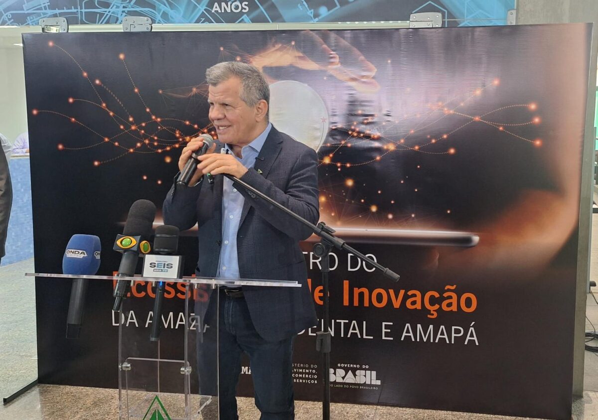 Bosco Saraiva discursa na abertura do II Encontro do Ecossistema de Inovação da Amazônia Ocidental e Amapá, na sede da Suframa, em Manaus.