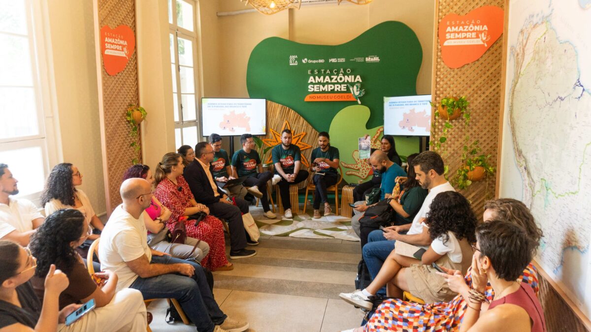 Roda de conversa do evento Vozes que EcoAm durante a programação da Estação Amazônia Sempre na COP30.