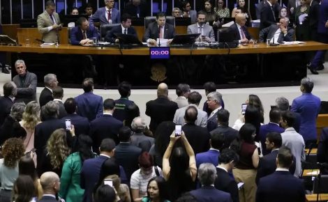 Sessão no Congresso que aprovou derrubada de vetos — Foto: Lula Marques/Agência Brasil