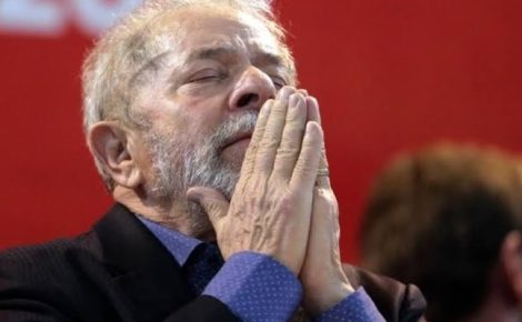 A projeção é que 35,8% dos brasileiros sejam evangélicos em 2026, contra 32,1% em 2022