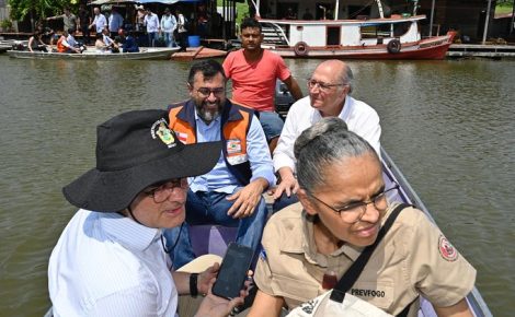 Vice-presidente Geraldo Alckmin, ministra Marina Silva, governador Wilson Lima e prefeito David Almeida (reprodução)