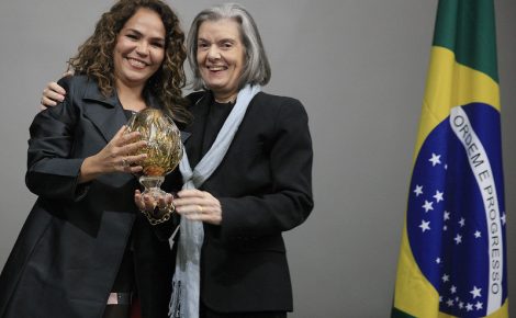 Juíza Andrea Jane de Medeiros e a ministra Cármen Lúcia (Foto: Nelson Jr. e Gustavo Lima/STJ)