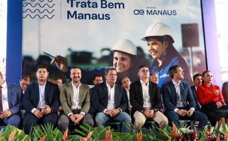 Vice-governador do Amazonas, Tadeu de Souza, Prefeito de Manaus, David Almeida, entre outras autoridades participaram do evento de lançamento do programa de saneamento básico. Foto: Clóvis Miranda / Semcom
