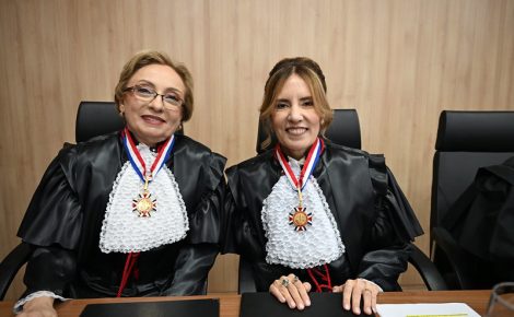 Desembargadoras Lia Maria Guedes de Freitas (esq.) e Ida Maria Costa de Andrade (Foto: Chico Batata/TJAM)