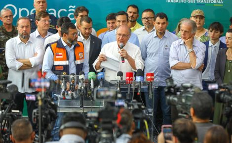 Vice-presidente em coletiva de imprensa na capital amazonense.