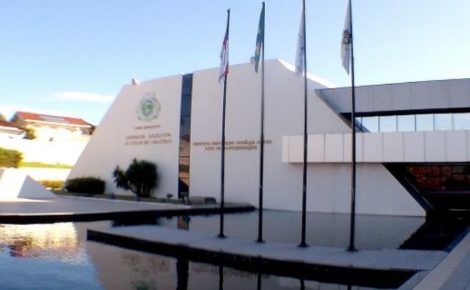 DEputados da Aleam falaram sobre o aumento de piratas de rios