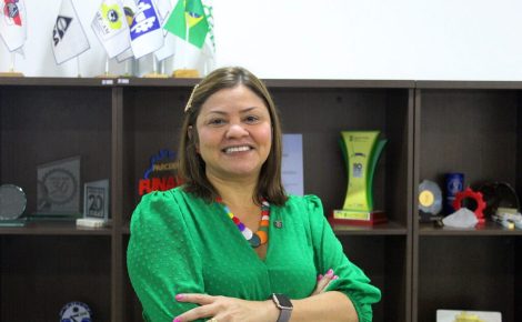 Engenheira de Pesca, Alzira Miranda, é a primeira mulher a dirigir o CREA-AM (Foto: Divulgação)
