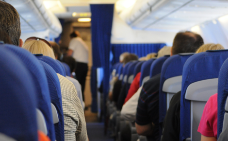 Atualmente, algumas empresas de aviação comercial cobram tarifas pela escolha de poltrona, mesmo para assentos regulares - Foto: Reprodução