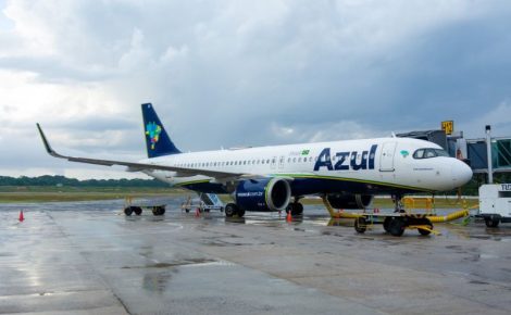 Avião azul eduardo gomes aeroporto manaus