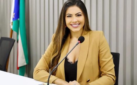 "Eu estou cansada de perseguição, desgoverno, desinformação e fake News", comentou a vereadora Brena Dinná