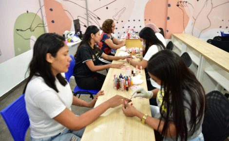 Cetam oferece 8.856 vagas em cursos gratuitos de qualificação em Manaus, incluindo novas formações em tecnologia, IA, robótica e ESG — Foto: Cleudilon Passarinho/Cetam