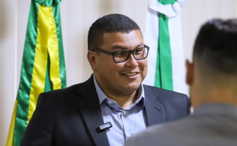 Prefeito Radinho durante evento institucional no Amazonas