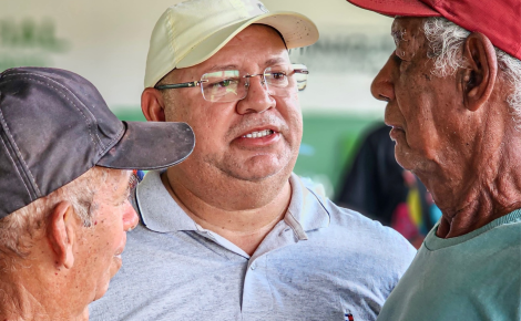 Prefeito Nelson Nilo durante evento oficial em Manaquiri (AM)