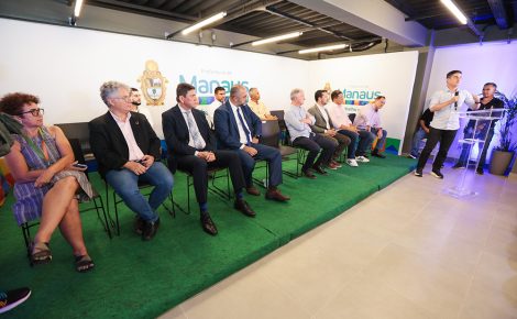 David Almeida anuncia elaboração do novo Plano Municipal de Saneamento Básico (Foto: Divulgação/Semcom)