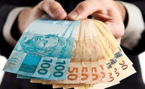 demanda por crédito do consumidor cresce 54 em agosto