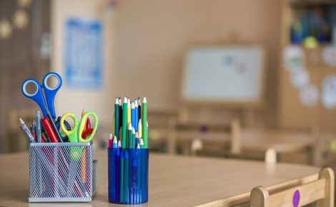 Novo decreto sobre educação especial reacende debate sobre inclusão e papel das APAEs