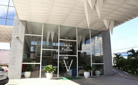 As inscrições já estão abertas e podem ser feitas por meio do site da ECP, pelo endereço virtual ecpvirtual.tce.am.gov.br (Foto: Filipe Jazz)