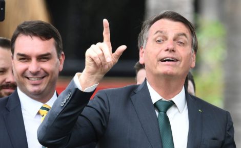 Flávio-Bolsonaro-e-Jair-Bolsonaro
