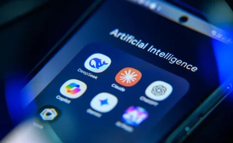 Aplicativos de inteligência artificial como ChatGPT, Claude e Copilot estão entre os mais baixados no Brasil em 2025, segundo análises de mercado.