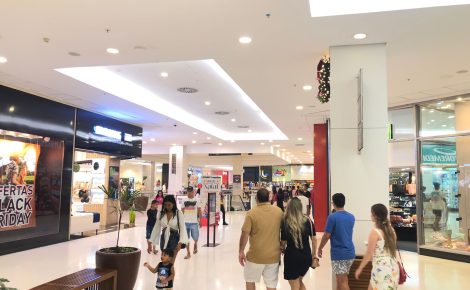 As lojas do Centro da cidade e os principais shoppings da capital amazonense terão horários diferenciados (Foto: Divulgação)