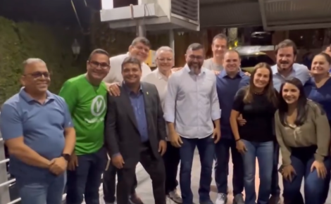 Vereadores da CMM ao lado de Wilson Lima e Roberto Cidade. Foto: Reprodução/Redes Sociais