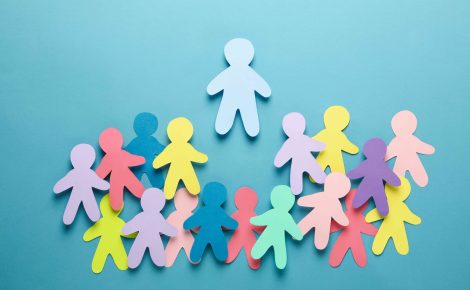 Inclusão começa pela regulação emocional — e a arte é ferramenta, não enfeite