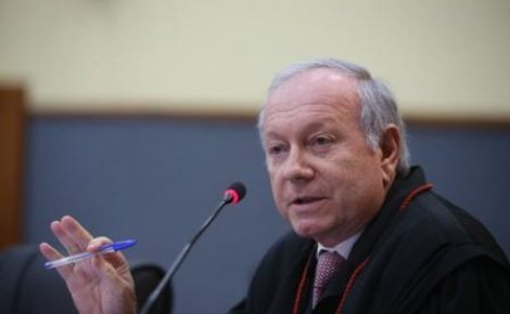 Desembargador João Simões, presidente do Tribunal Regional do Amazonas (TRE-AM).