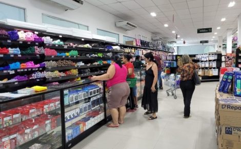 Supermercados, farmácias e lojas lideram as contratações (Foto: Divulgação)