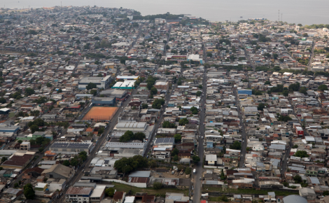 Fumaça: Manaus registra piora na qualidade do ar. Vista aérea de Manaus (Foto: Alex Pazuello/Secom)