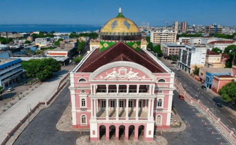 Teatro Amazonas, ponto turístico de Manaus. (Foto: Janailton Falcão | Ivo Brasil/ Amazonastur)