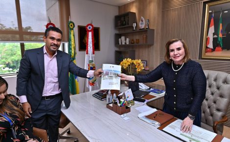 Conselheira Yara Amazônia Lins recebeu a Comissão Gestora do Plano de Logística Sustentável (Foto: Divulgação)