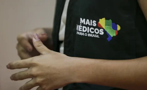 Programa Mais Médicos em atendimento no Brasil (Foto: Marcelo Camargo/Agência Brasil)