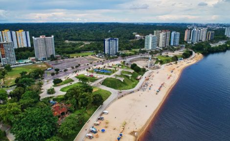 Ponta Negra, praia é interditada após rio Negro superar cota de segurança