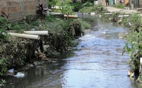 Atualmente, apenas 30% da população de Manaus tem acesso a serviços de esgoto. (Foto: reprodução)