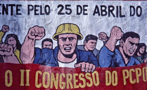 Dia 25 de Abril de 1974 - A Revolução dos Cravos
