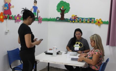 Cidadão vota na eleição para os Conselhos Tutelares de Manaus