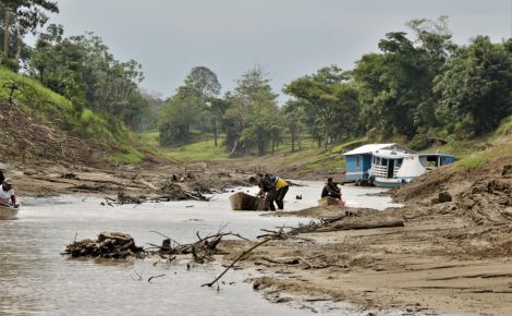 Vazante de rio no Amazonas